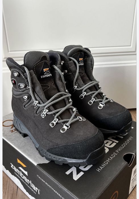 Трекинговые ботинки