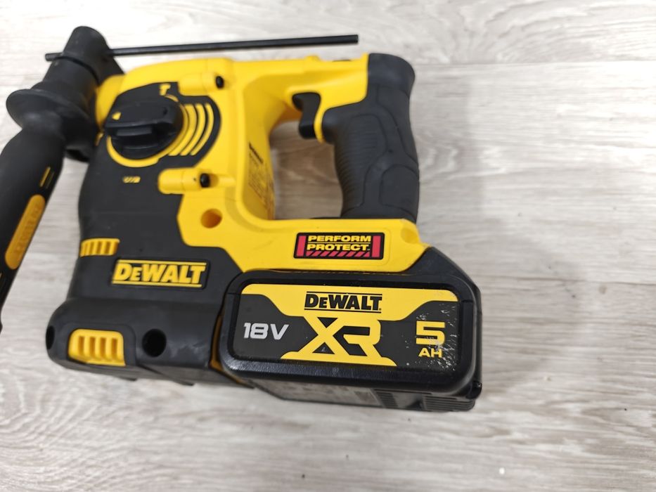 Rotopercutor Dewalt DCH253