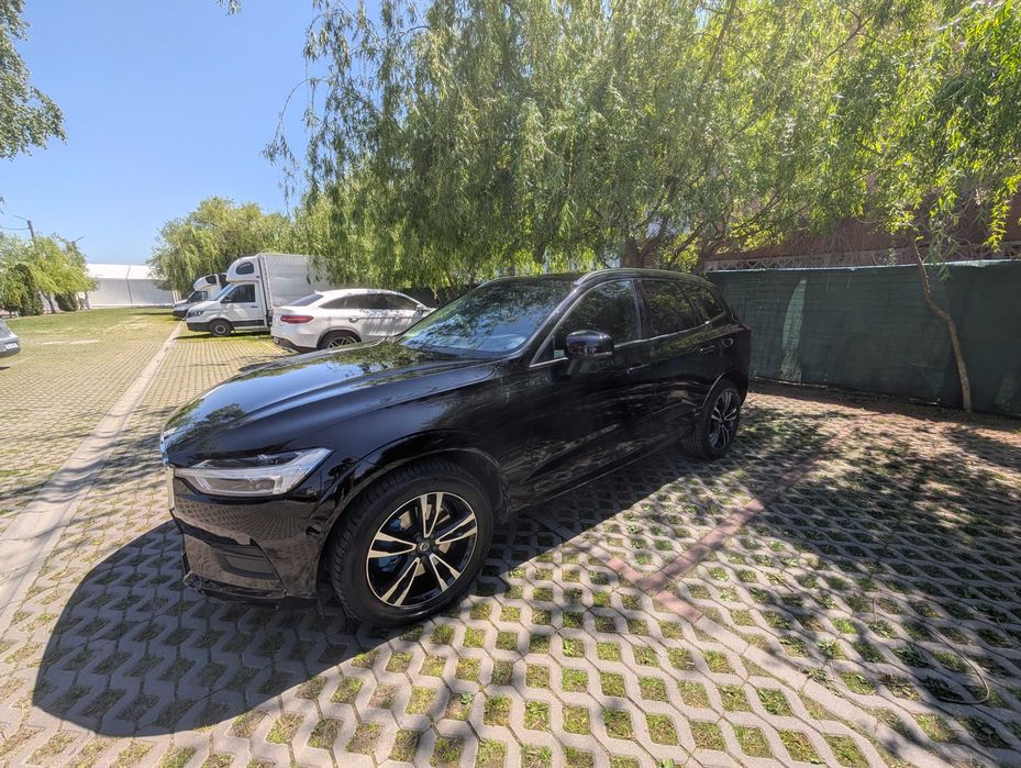 Volvo XC60 D4 Momentum Pro 2019 | Volvo On Call