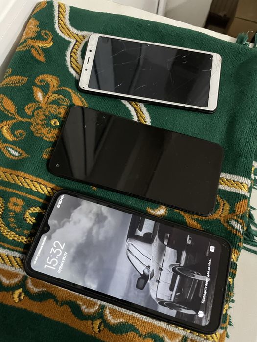 Продаеься 3 телефона все рабочие