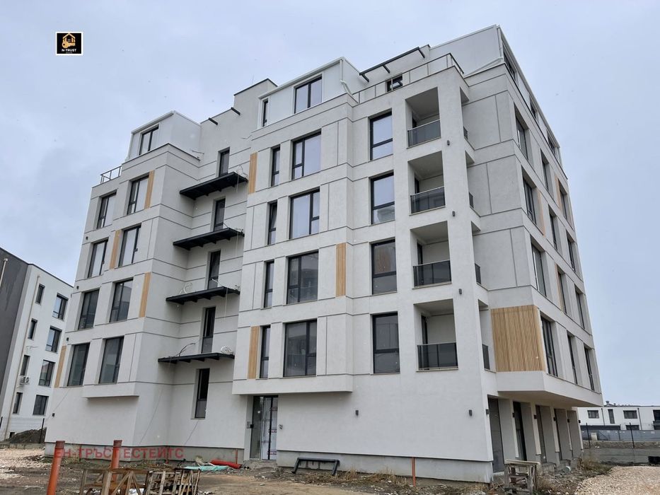 Продава се Двустаен апартамент в Пловдив, Остромила - 70 кв.м за 1643 €/кв.м - Снимка #13
