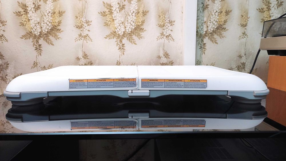 Nintendo Wii - балансировочная доска и измеритель