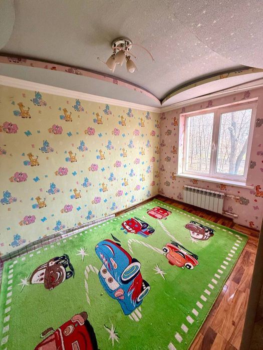 Геофизика.Продаётся 3х комнатная 77-серия.Тату Университет