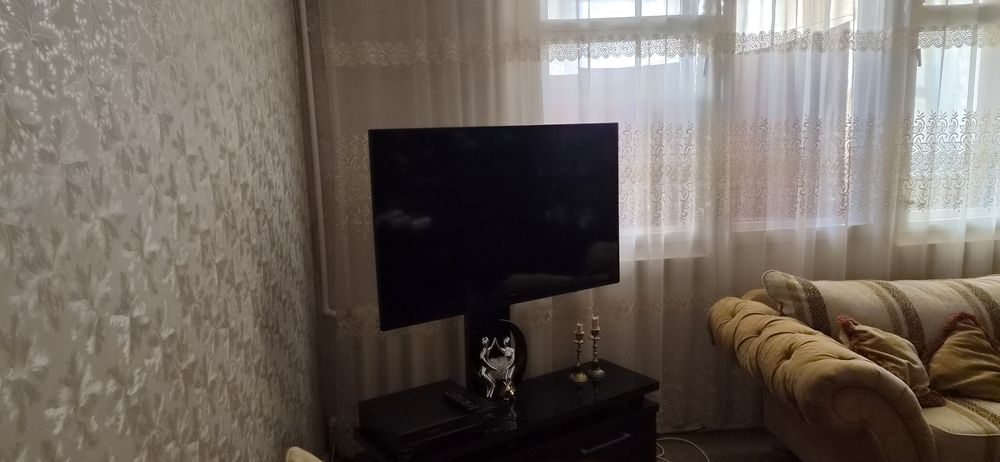 Телевизор Samsung LED