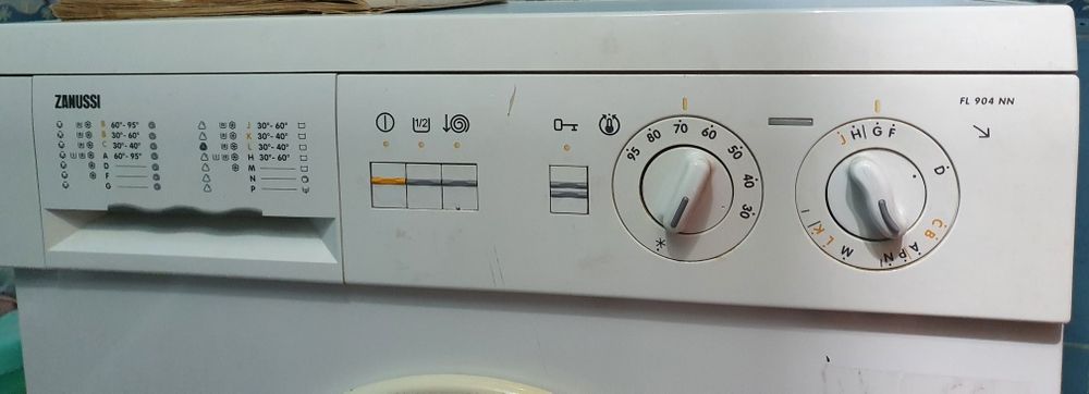 Продам стиральную машину