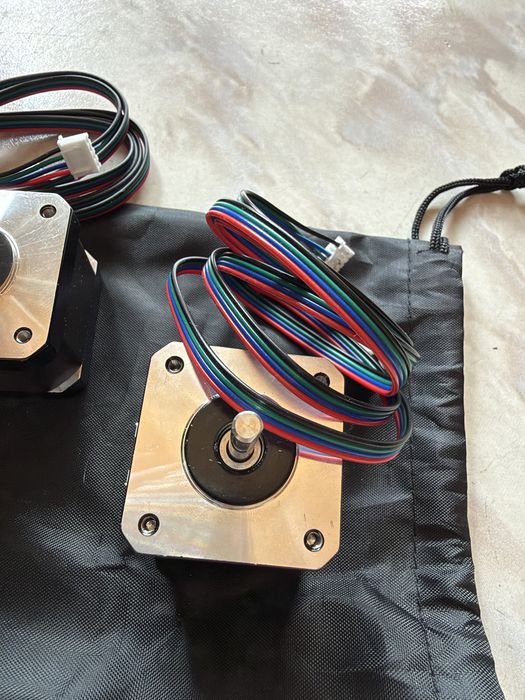 3 бр. стъпкови мотора NEMA 17 за CNC, 3D принтер, лазер или роботика