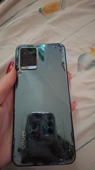 Продам телефон Vivo Y33s