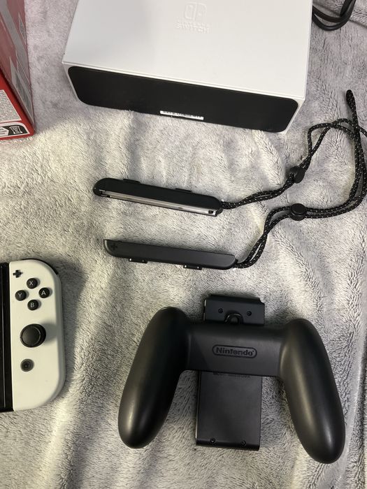 Vand Nintendo Switch OLED full box