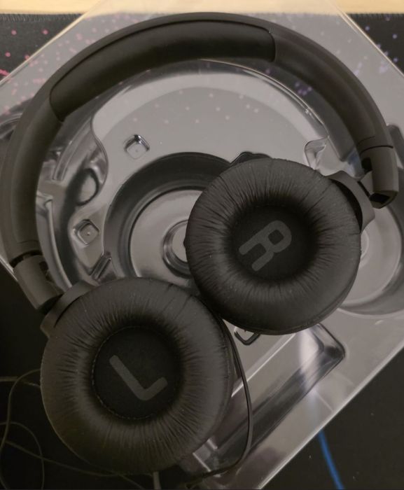Vând căști jbl tune 500 ca noi