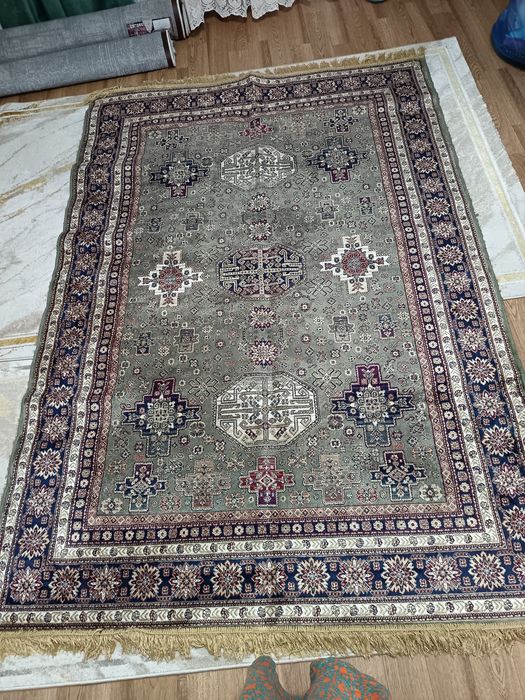 Продам ковер,  г. Усть-Каменогорск