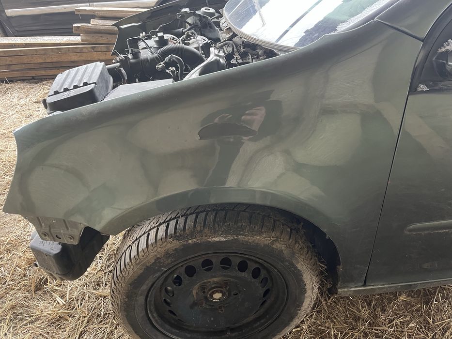 Aripa stanga Volkswagen Golf 5 2.0 SDI 2005