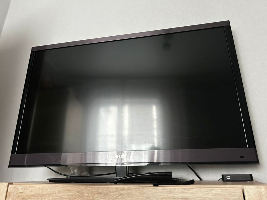 Продам телевизор LG