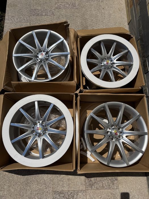 Jante MOMO Corse Ten-S R19 5x112