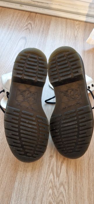 Dr. Martens Pascal Met argintii originale, marimea 36, piele naturala