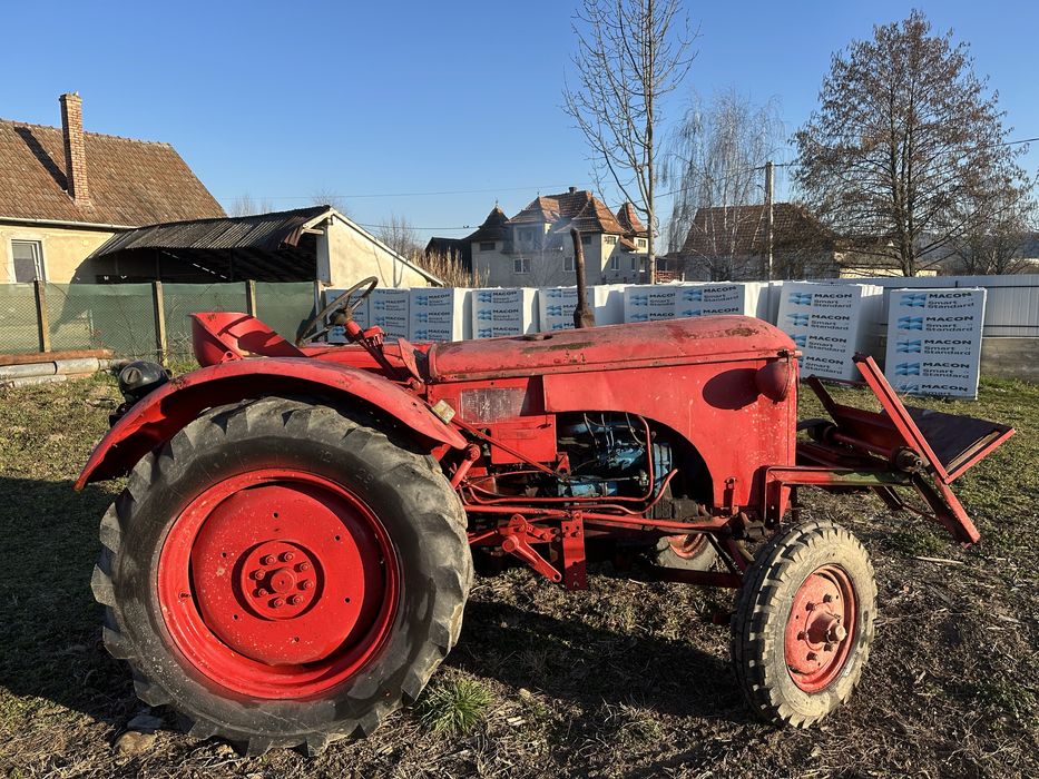 Hanomag R324 cu motor U445