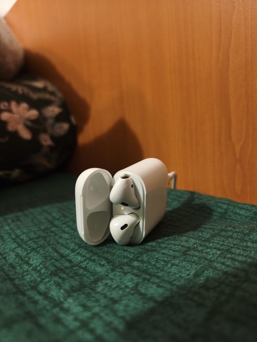 Vand Apple AirPods model A1602