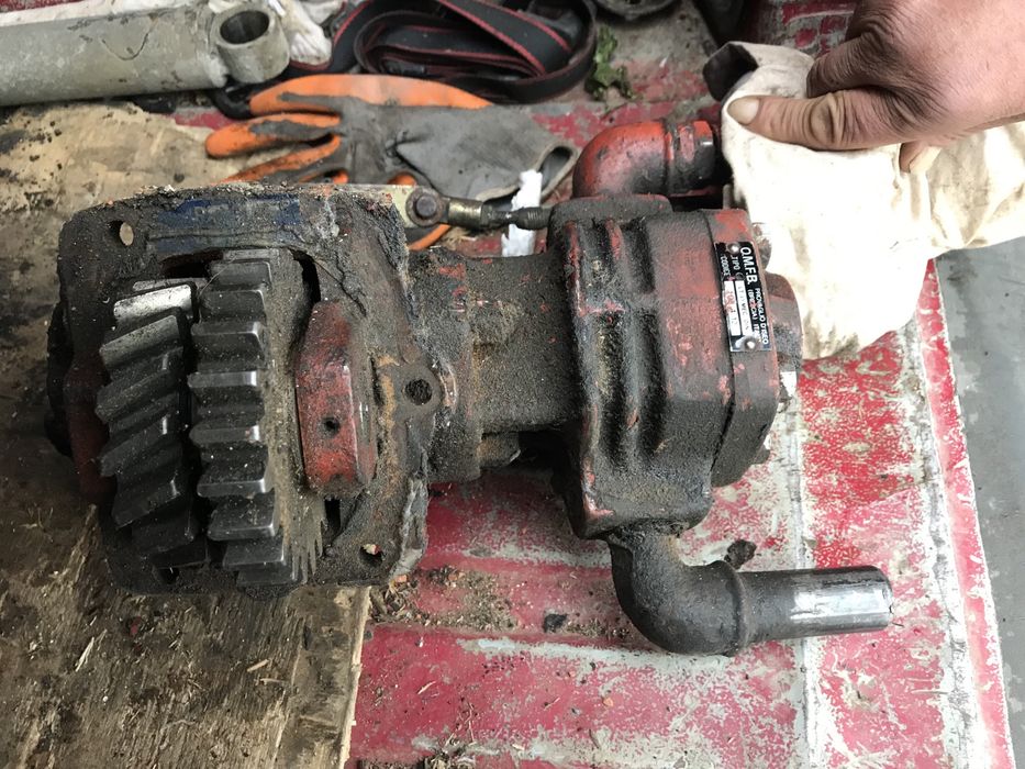 Помпа хидравлична за скорости на Iveco daily za за самосвал