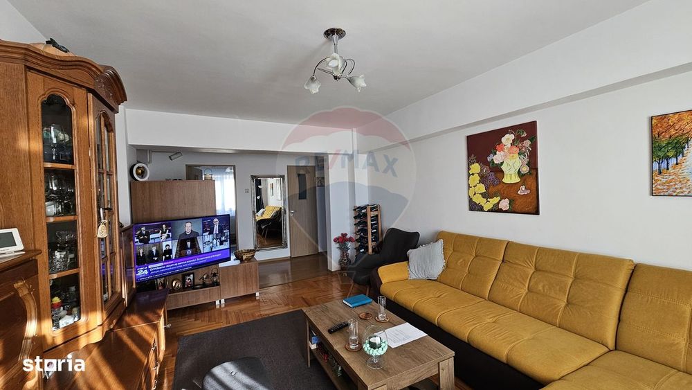 Apartament cu 3 camere decomandat de vânzare Burdujeni, Suceava