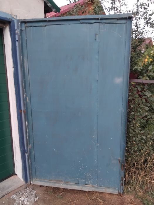 Продам ворота гаражные без рамы