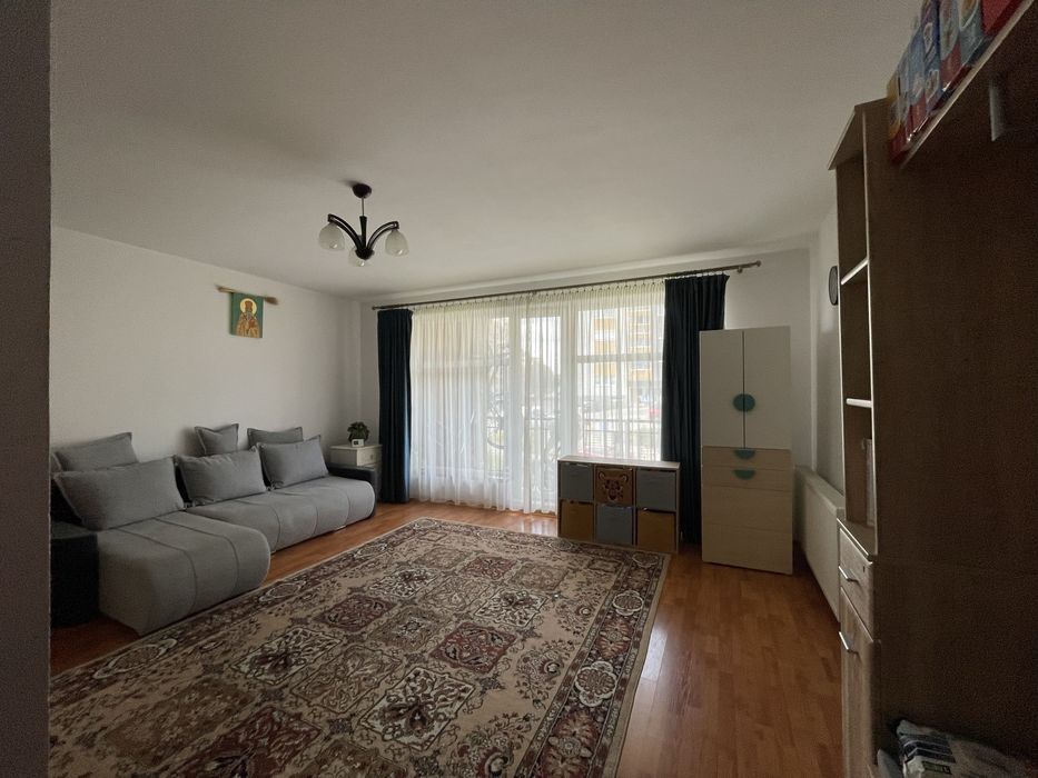 Vand apartament cu 1 camera.  Suprafata utila 35,5 mp+balcon 5mp
