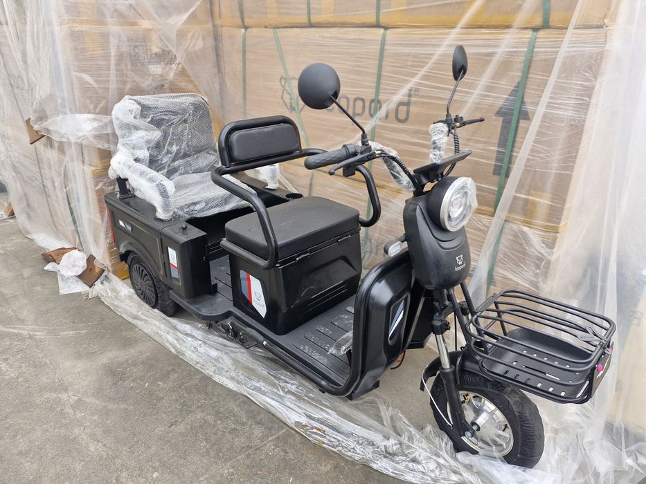 Skuter   скутер.