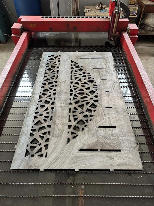 CNC de taiat tabla cu plasma Hypertherm 85A