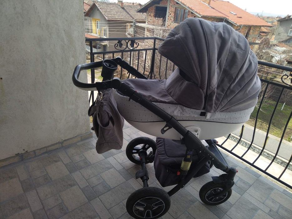 Бебешка количка 2 в 1 Намалена на 200лв