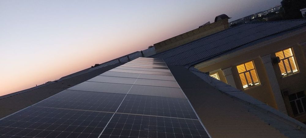 Куёш панеллари урнатиш