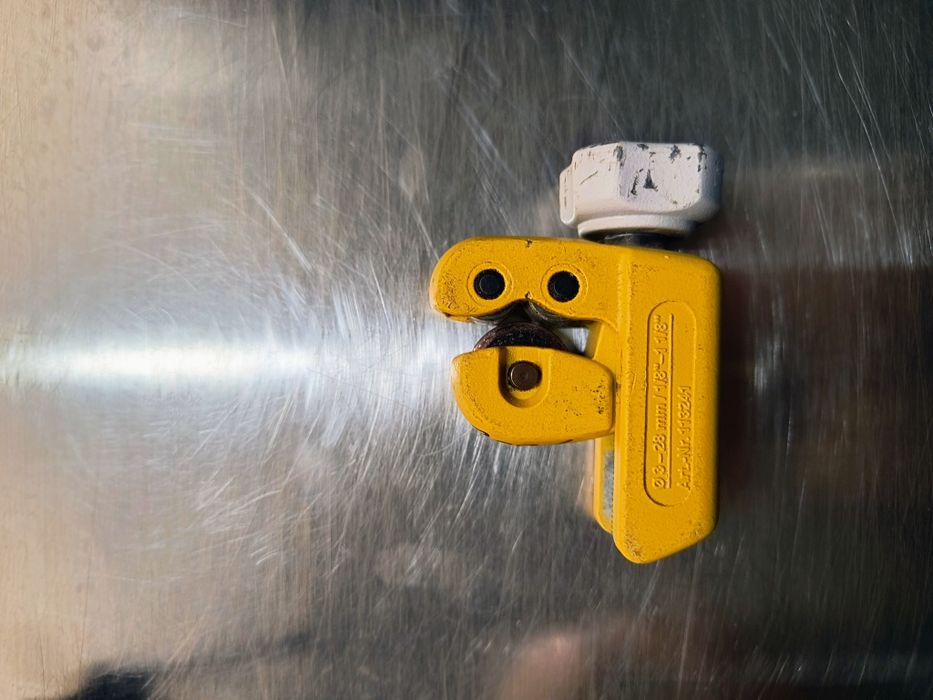 Aparatul de tăiat țeavă Mini 3-28 MM Rems