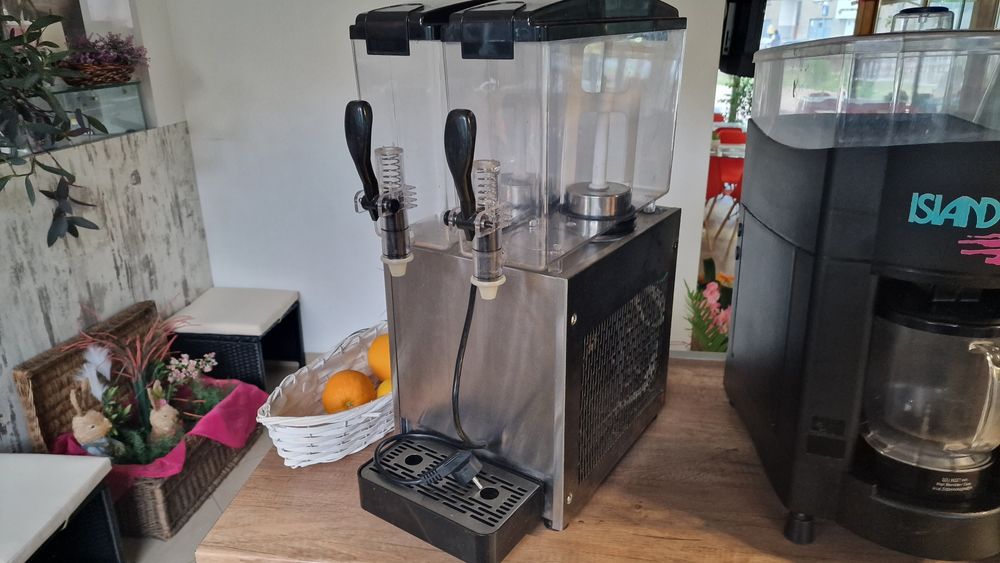 Двоен диспенсър за студени мапитки