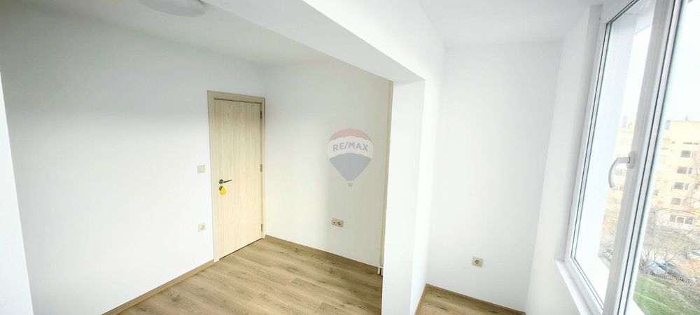 Продава се Тристаен апартамент в Варна, Младост 1 - 61 кв.м за 1329 €/кв.м - Снимка #11