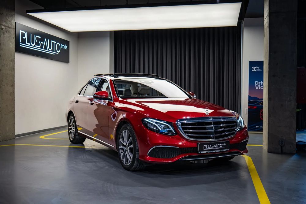 Mercedes-Benz E Mercedes-Benz E220d 4Matic Pano*Burmester*SoftClose*Airmatic