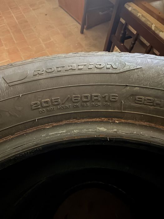 Продавам зимни гуми fulda 205/60 r16