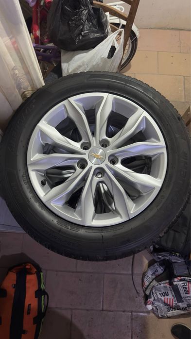 Продаю диски с резиной,  диски орегинал GM