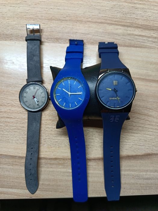 Продам часы новые