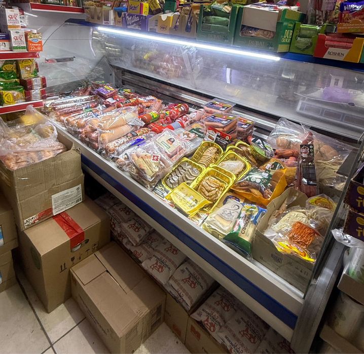 Продам холодильную витрину