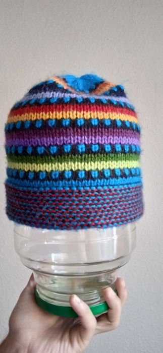 Продам вязаные шапки handmade