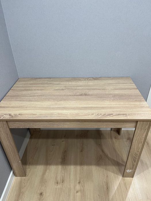 продам стол обеденный