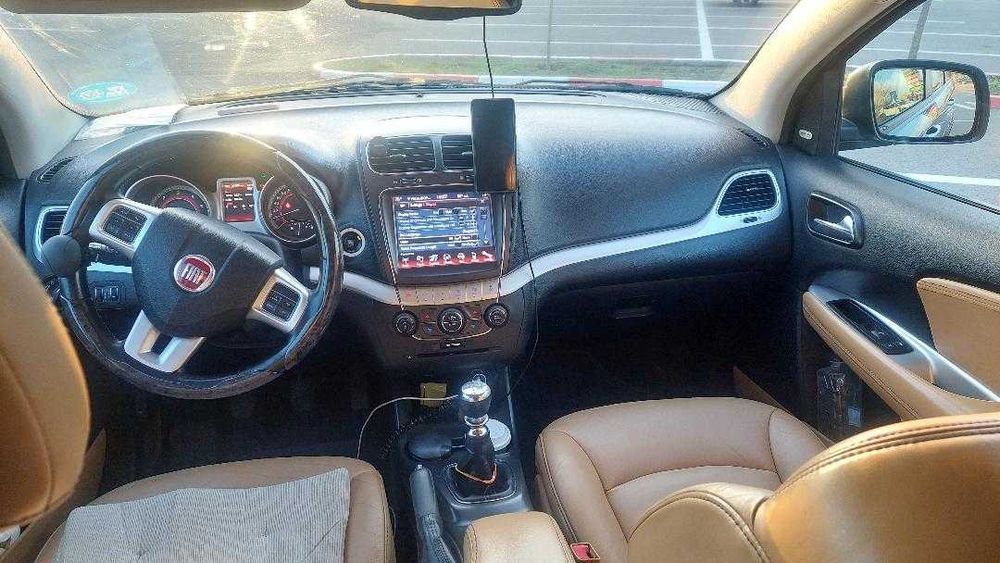 VAND FIAT FREEMONT 2015 Versiunea cu cel mai bun echipamet, IMPECABILA MASINA