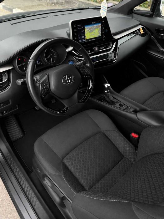 Toyota  C-HR 2.0 HYBRID 184 cp