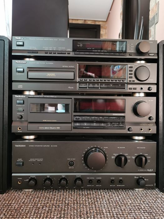 Linie Technics cu boxe Quadral