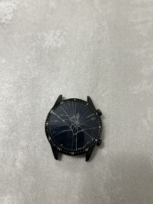 Huawei watch 2 със счупен дисплей