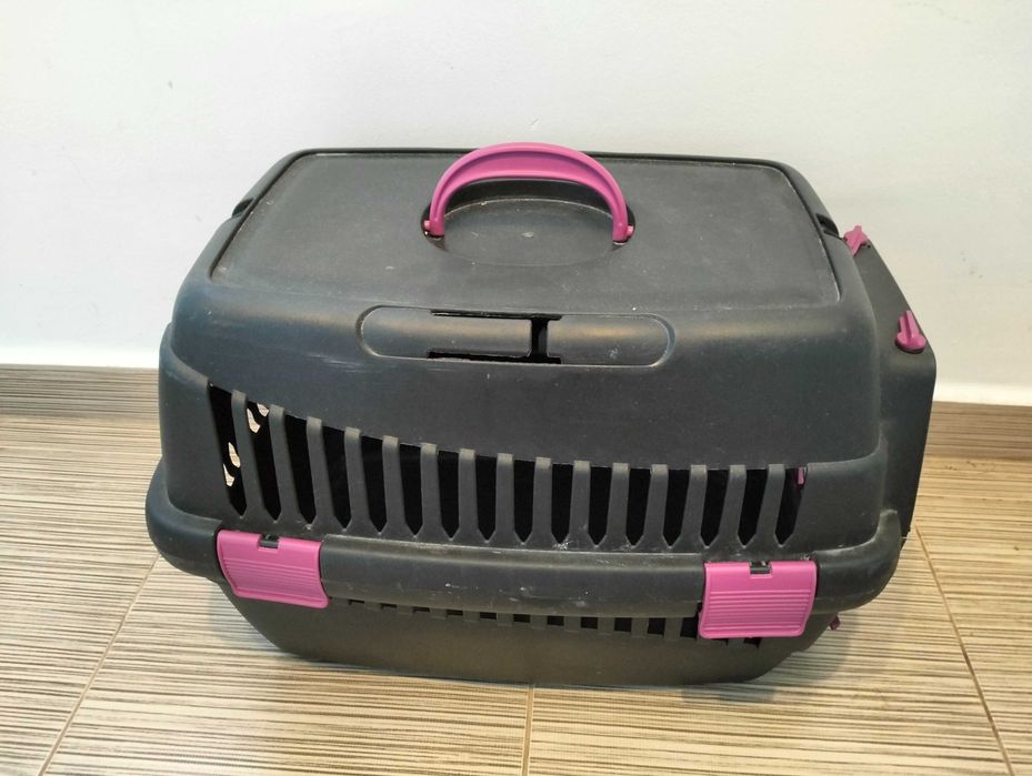 Cușcă transport animale pisică/câine, gri cu roz, foarte spațioasă și rezistentă Tel. 0740616525
