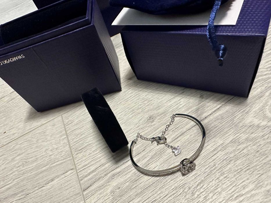 Гривна на Сваровски / Чисто нова / Уникат