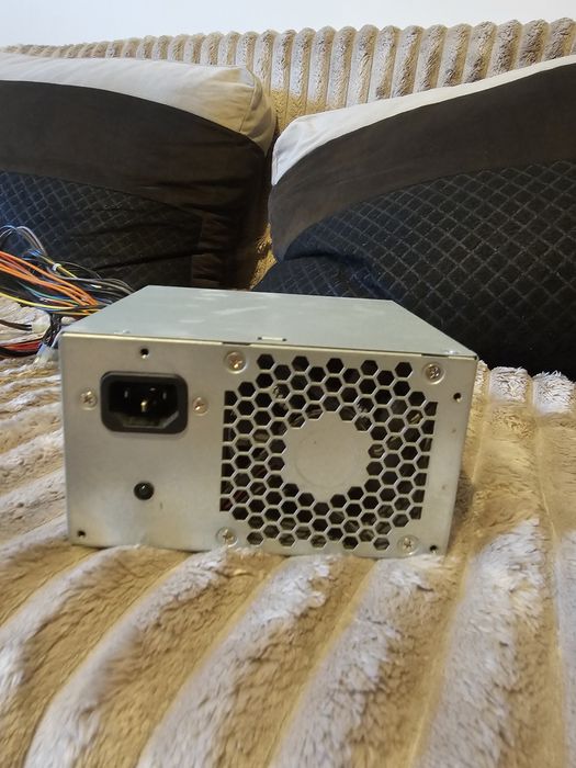 Sursă originală HP 300W 80 PLUS Bronze - Model PS-6301-07