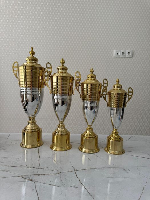 Кубки комплект медали и статуетки