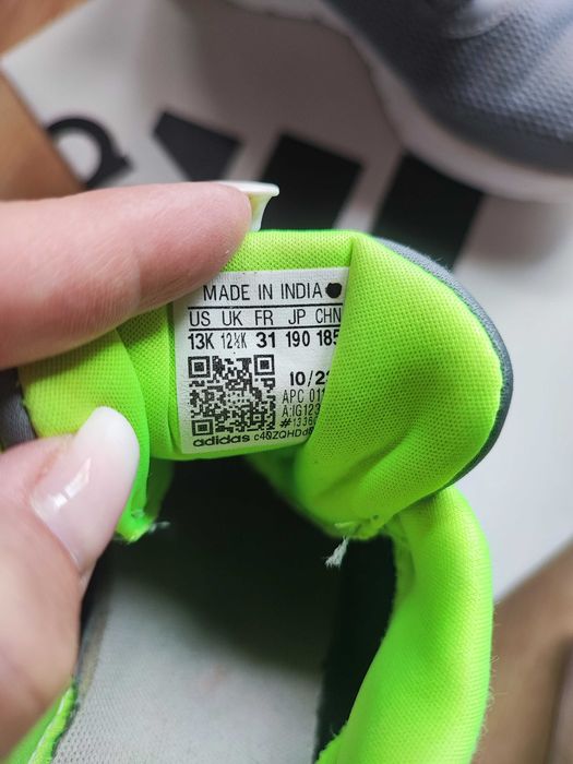 Adidas маратонки 31