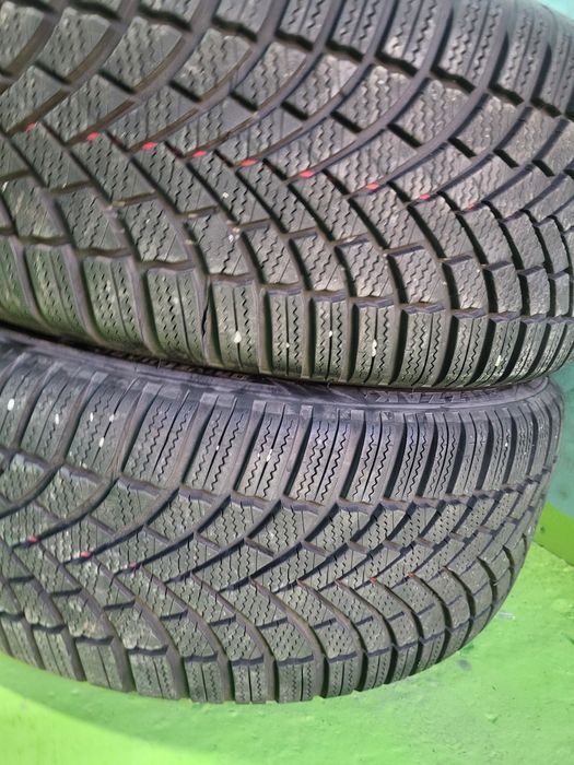 2 бр Зимни 225/45/18 Bridgestone
