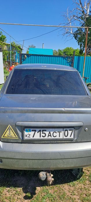 Приора срочно сатам