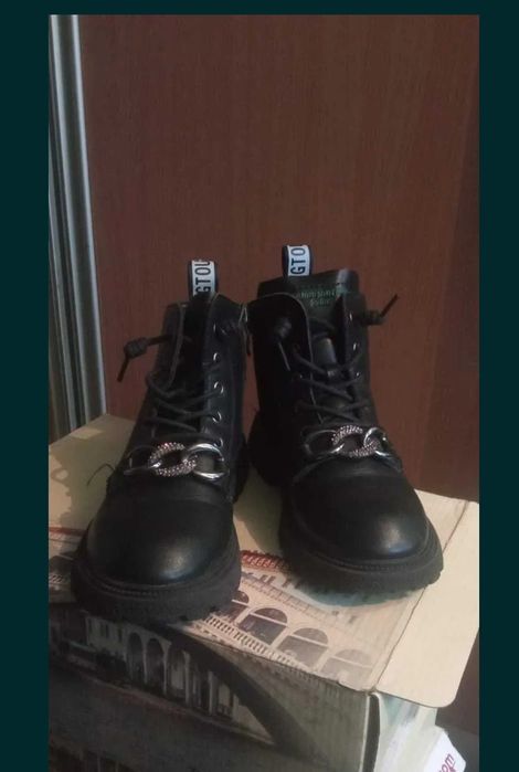 Ботинки для девочки